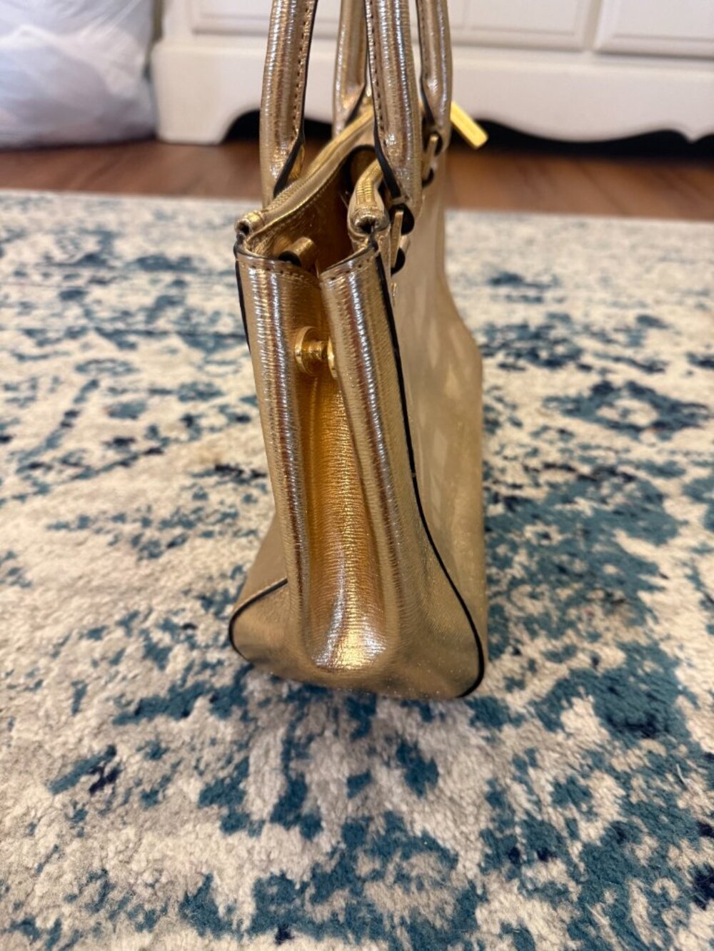 Michael Kors Gold Sutton Bag - Picture 3 of 10